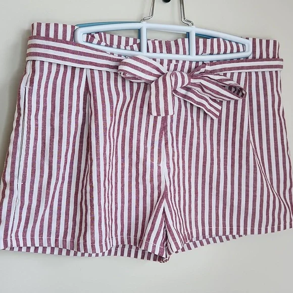 Love Tree Striped Paper Bag Shorts. Size M - Picture 2 of 10